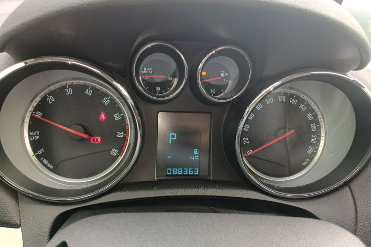 别克 昂科拉 2015款 1.4T 自动两驱都市精英型中控内饰14