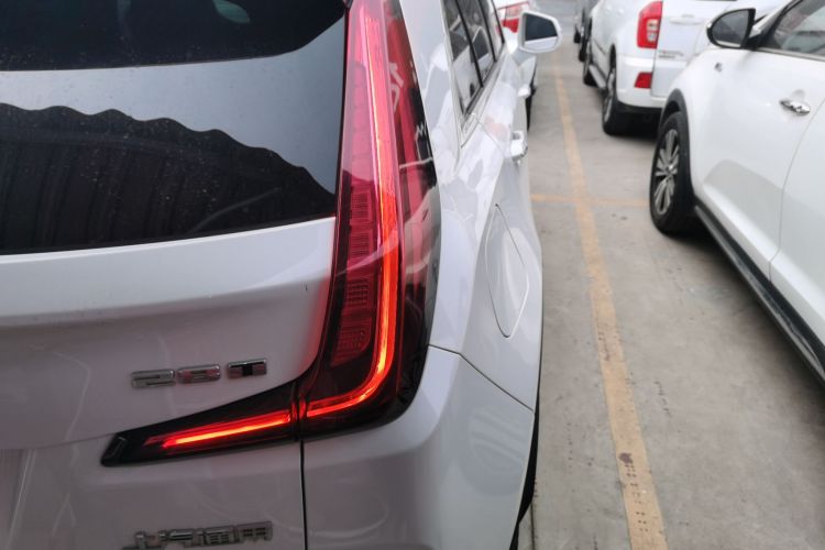 凯迪拉克XT4 2020款 28T 两驱领先型车身外观6006