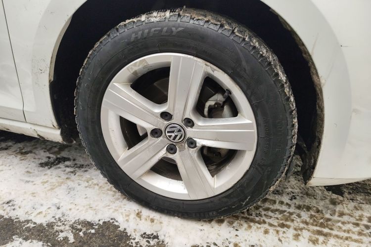 大众 高尔夫 2017款 230TSI 自动舒适百万辆纪念版车身外观10