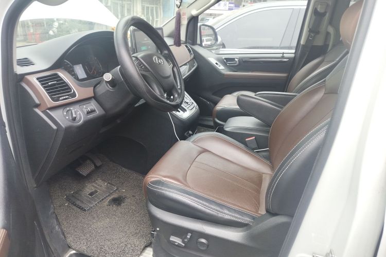 上汽大通MAXUS 大通G10 2018款 PLUS 2.0T 自动豪华行政版中控内饰19