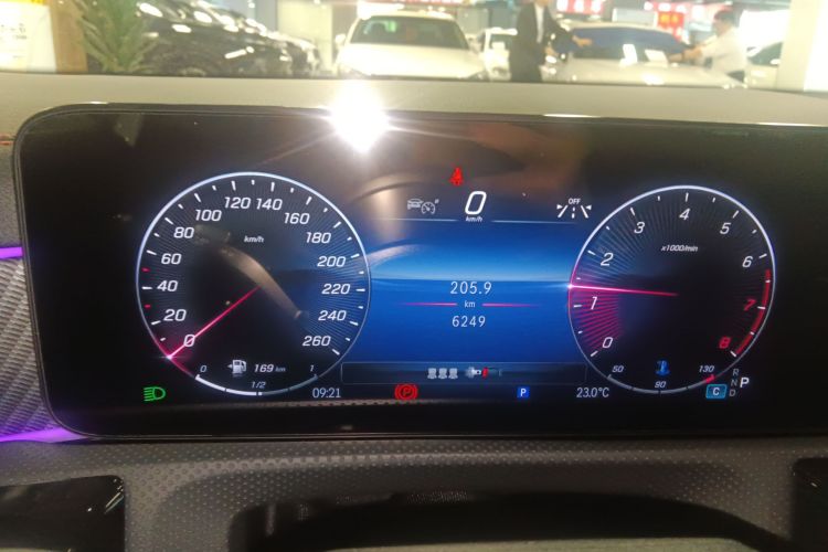 奔驰A级 2024款 改款 A 200 L 时尚型中控内饰14