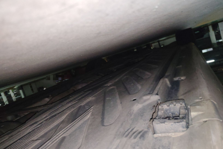 奔驰C级 2017款 改款 C 180 L 动感型运动版局部细节9003