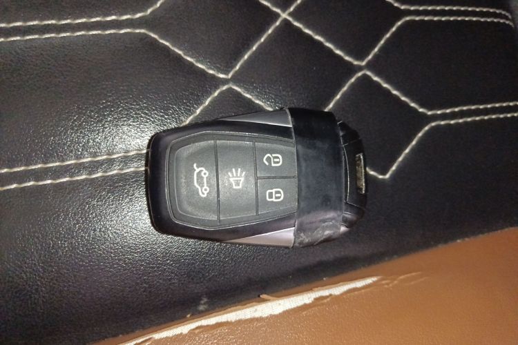 东南DX7 2018款 1.5T 自动荣耀版中控内饰11