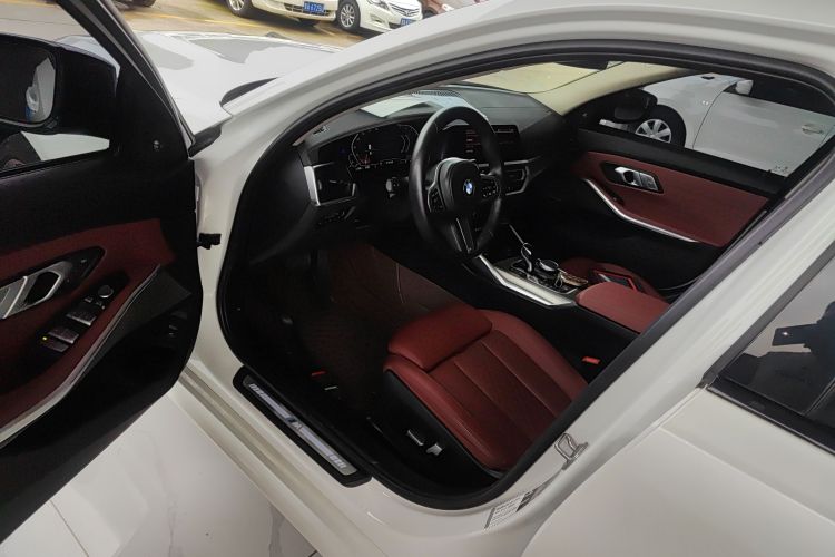 宝马3系 2022款 325Li M运动曜夜套装中控内饰7003