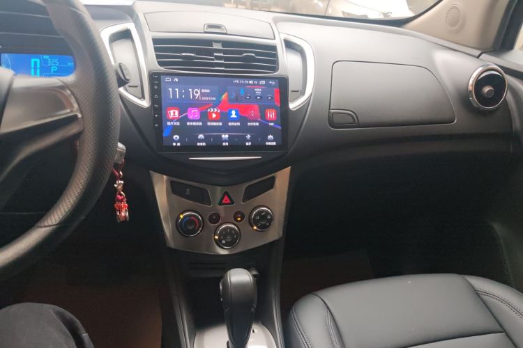 雪佛兰 创酷 2016款 1.4T 自动两驱舒适天窗版中控内饰16