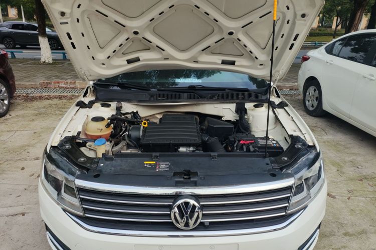 大众 2019款 朗逸启航 1.5L 手动舒适版 国VI机舱底盘24