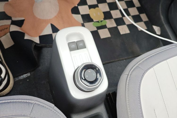 吉利银河 2025款 210km 熊猫卡丁局部细节18