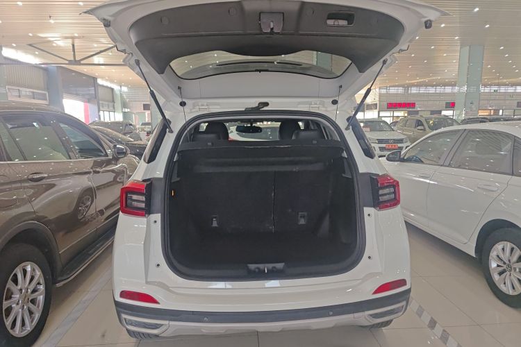 奇瑞 瑞虎5x 2019款 HERO 1.5L CVT豪华版机舱底盘23