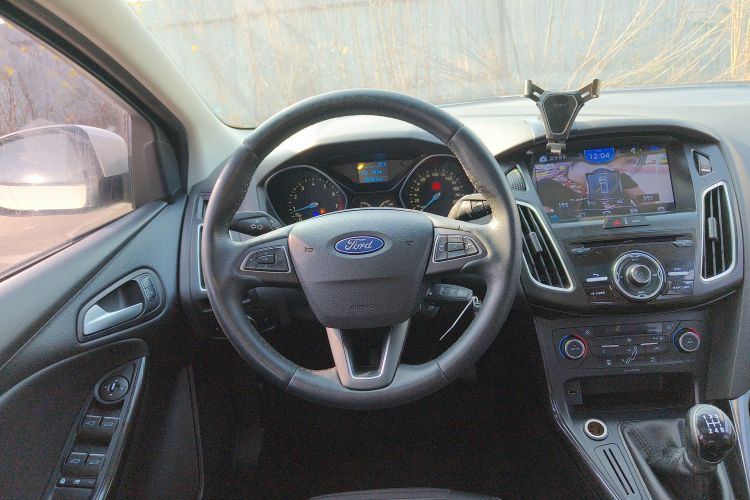 福特 福克斯 2015款 两厢 EcoBoost 125 手动超能风尚型局部细节13