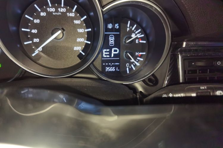 众泰SR9 2017款 2.0T 自动极致之路版中控内饰15