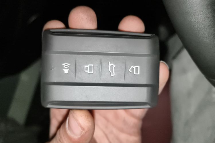 坦克300 2024款 330 3.0T V6中控内饰11