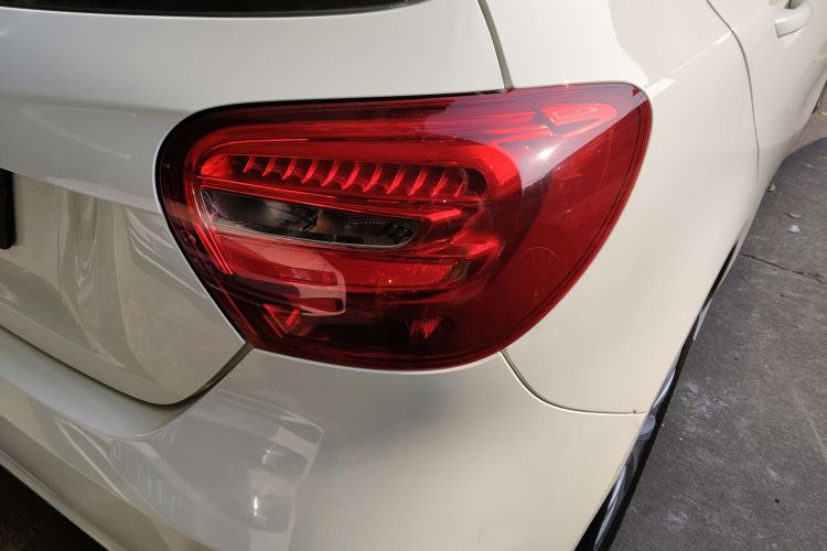 奔驰A级(进口) 2017款 A 180车身外观6006