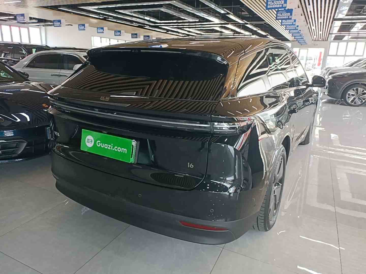 理想汽车 理想i6 2025款 两驱标准版(5)