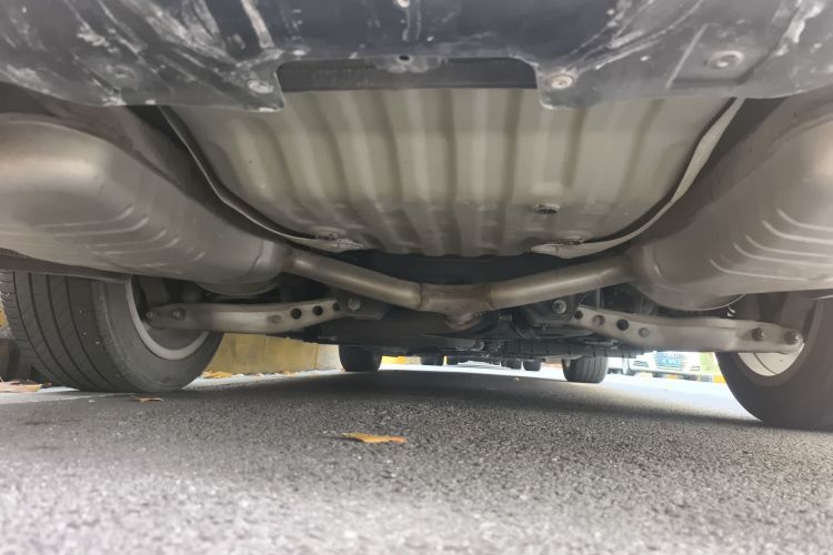 别克 君越 2020款 652T 豪华型局部细节9009