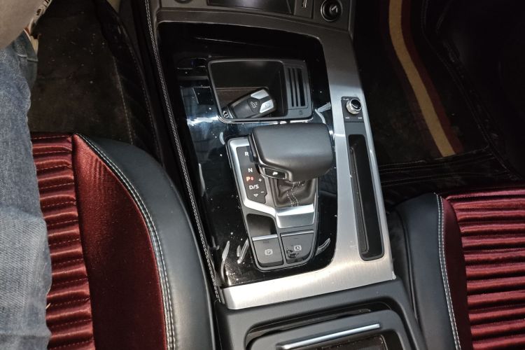 奥迪Q5L 2022款 40T 时尚动感型局部细节18