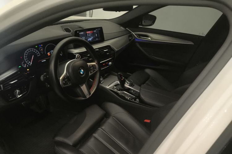 宝马5系(进口) 2019款 525i M运动套装中控内饰20