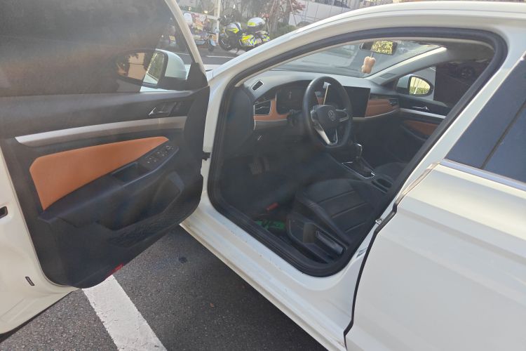 大众 宝来 2023款 200TSI DSG悦行版中控内饰20