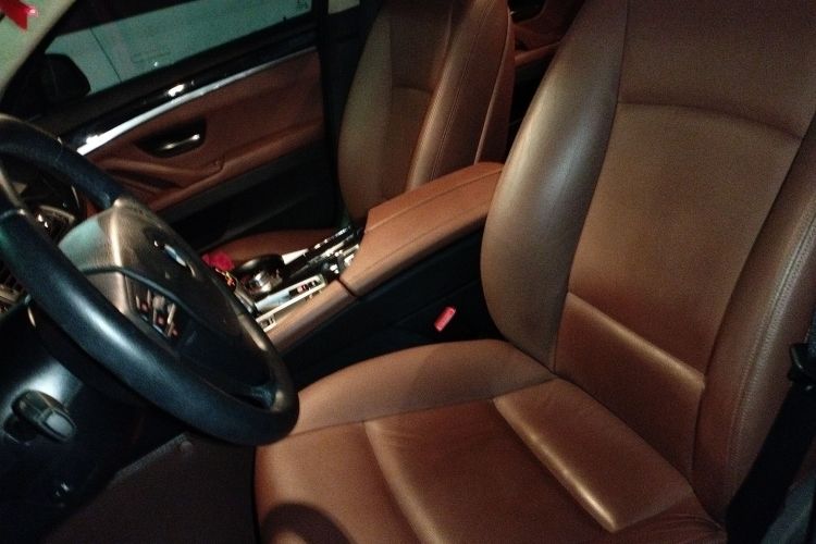 宝马5系 2014款 520Li 典雅型局部细节19