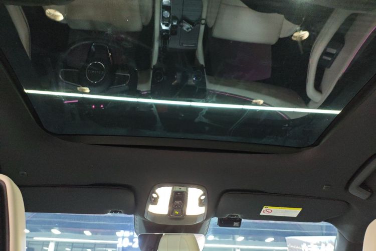 领克09 EM-P 2021款 2.0T PHEV Ultra 七座中控内饰22