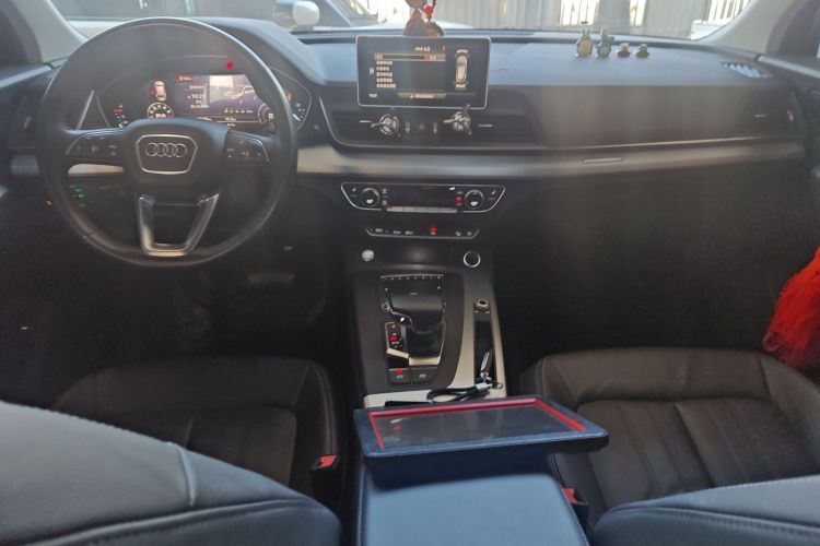 奥迪Q5L 2020款 改款 40 TFSI 荣享时尚型中控内饰12