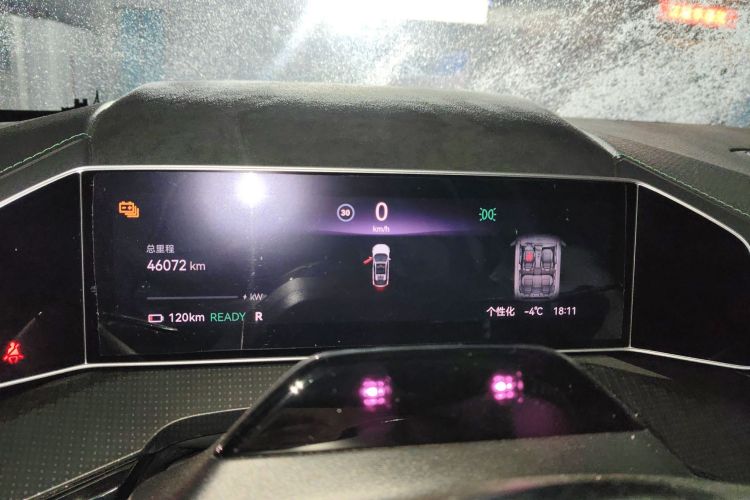 极氪001 2023款 WE版 86kWh局部细节14