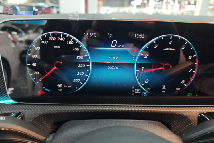 奔驰A级 2020款 改款 A 180 L 运动轿车特殊配置中控内饰14