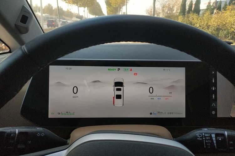 江淮瑞风 瑞风RF8 PHEV 2024款 智聆版 1.5T 150KM 旗舰型 磷酸铁锂局部细节14