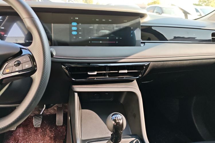 荣威i5 2023款 1.5L 手动舒享版局部细节16