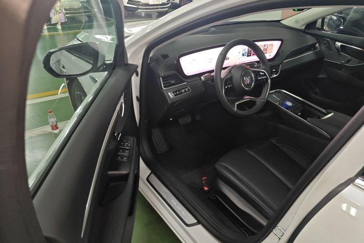 别克 君越 2025款 28T 白金版中控内饰7003