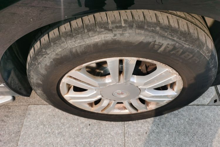 凯迪拉克SRX 2014款 3.0L 豪华型车身外观10