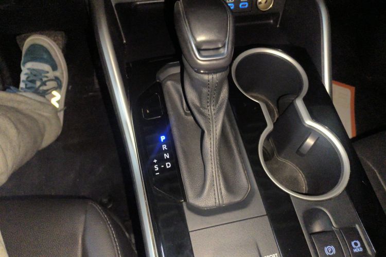 丰田 汉兰达 2022款 双擎 2.5L 四驱豪华版 7座局部细节18