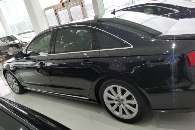 奥迪A6L 2016款 45 TFSI quattro 运动型车身外观4