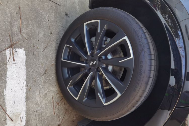 乐道L60 2024款 85kWh 后驱版车身外观6008