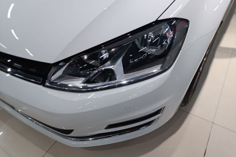 大众 高尔夫 2017款 230TSI 自动豪华百万辆纪念版局部细节36