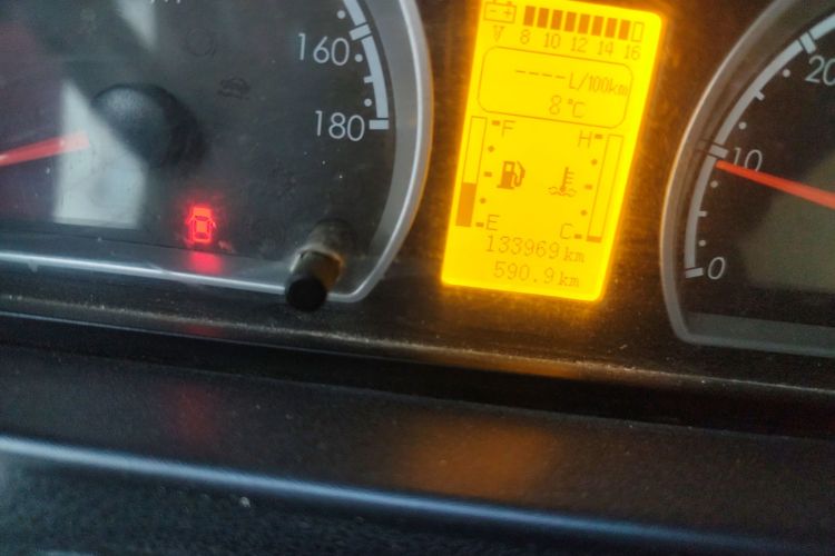 东风御风 御风 2021款 2.0T动力王前驱物流车长轴中顶6-9座国VI ZD20中控内饰15