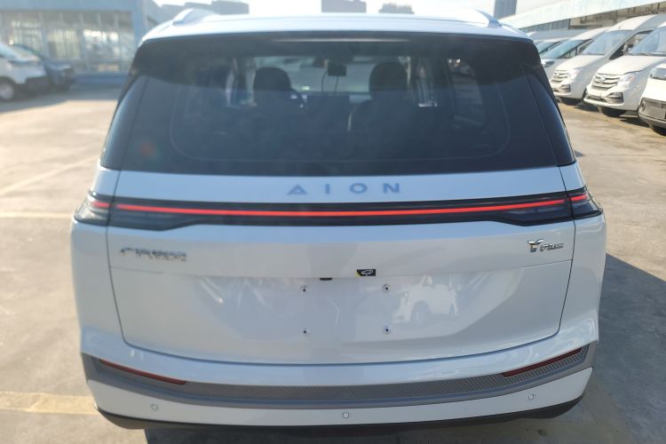 埃安 AION Y 2025款 Plus 510 乐享版 58.9kWh车身外观6004