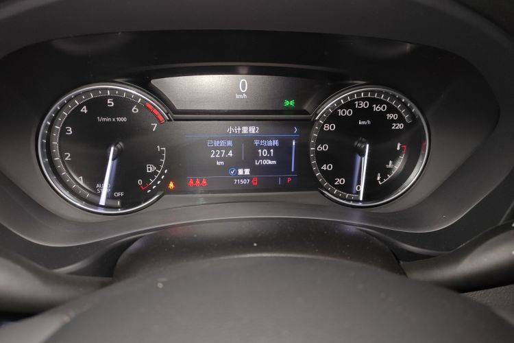 凯迪拉克XT4 2022款 28T 两驱风尚型中控内饰15