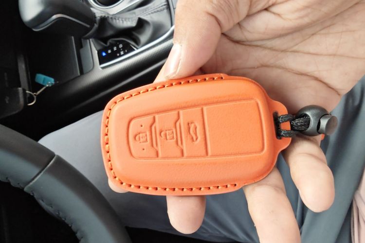 丰田 凯美瑞 2021款 2.0S 锋尚版中控内饰7001