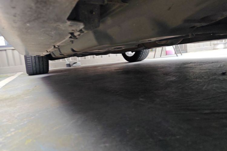 奔驰M级 2014款 ML 400 4MATIC动感型局部细节9001