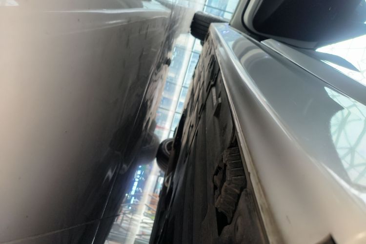 宝马3系 2019款 320Li 时尚型局部细节9002