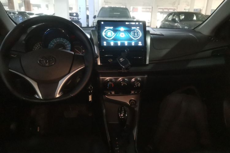 丰田 YARiS L 致炫 2015款 1.5E 自动魅动版中控内饰12
