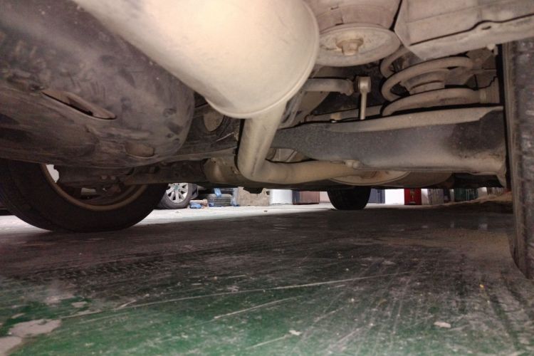 丰田 汉兰达 2015款 2.0T 四驱豪华版 7座局部细节9002