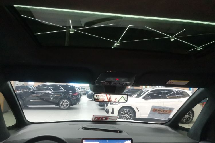 极氪009 2022款 改款 WE版中控内饰22