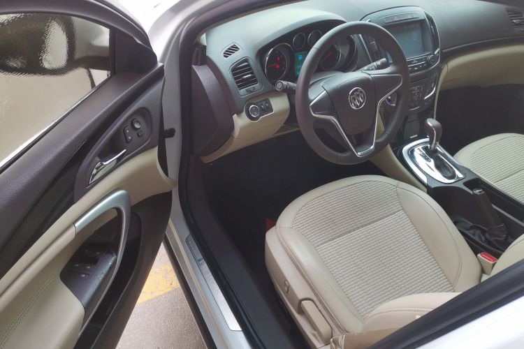 别克 君威 2015款 2.0L 领先时尚型中控内饰7003