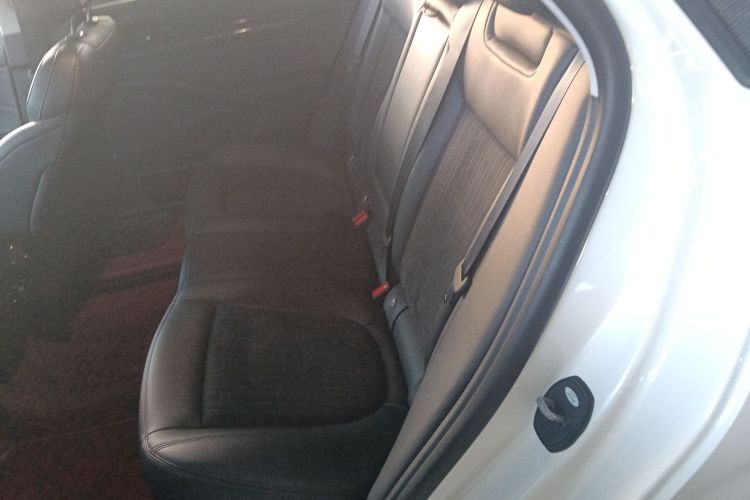 福特 蒙迪欧 2022款 改款 EcoBoost 245 豪华型中控内饰21