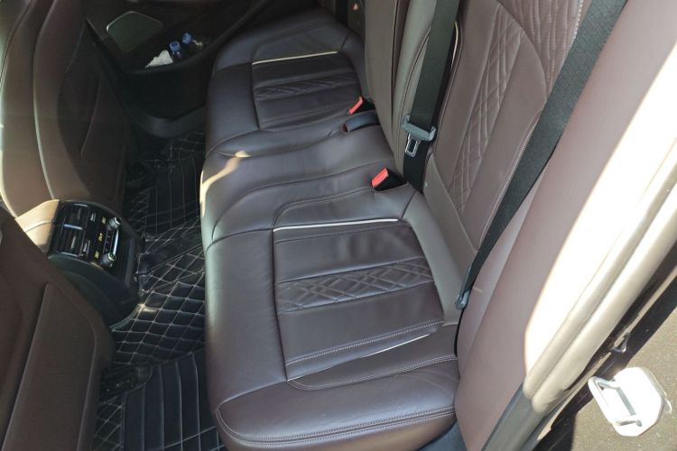 宝马5系 2019款 改款 530Li 尊享型 豪华套装中控内饰21