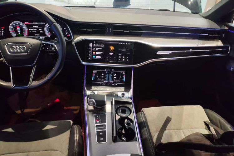 奥迪A6L 2020款 45 TFSI 臻选动感型中控内饰16