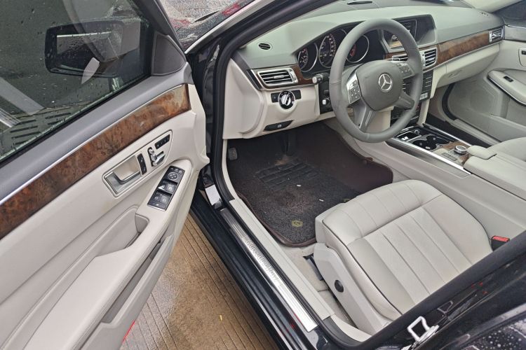 奔驰E级 2015款 改款 E 260 L中控内饰20