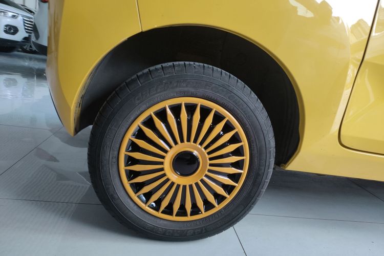 五菱汽车 宏光MINIEV 2021款 马卡龙臻享款 三元锂车身外观56