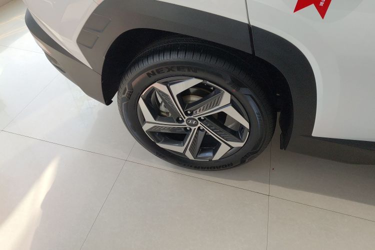 现代 2023款 途胜L 1.5T 自动两驱DLX豪华版车身外观6008